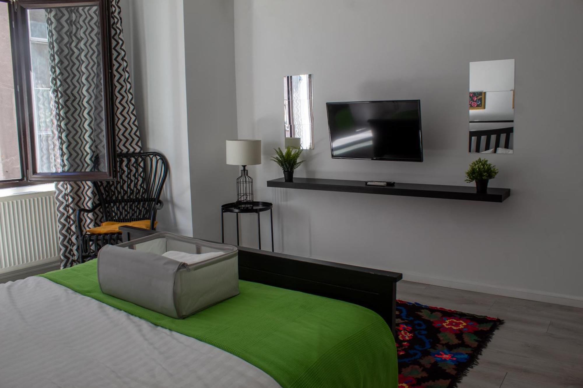 Domus Old Town Retreat Cozy & Central Bucarest Extérieur photo