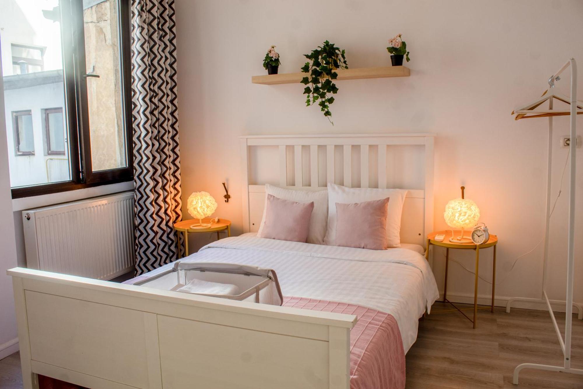 Domus Old Town Retreat Cozy & Central Bucarest Extérieur photo